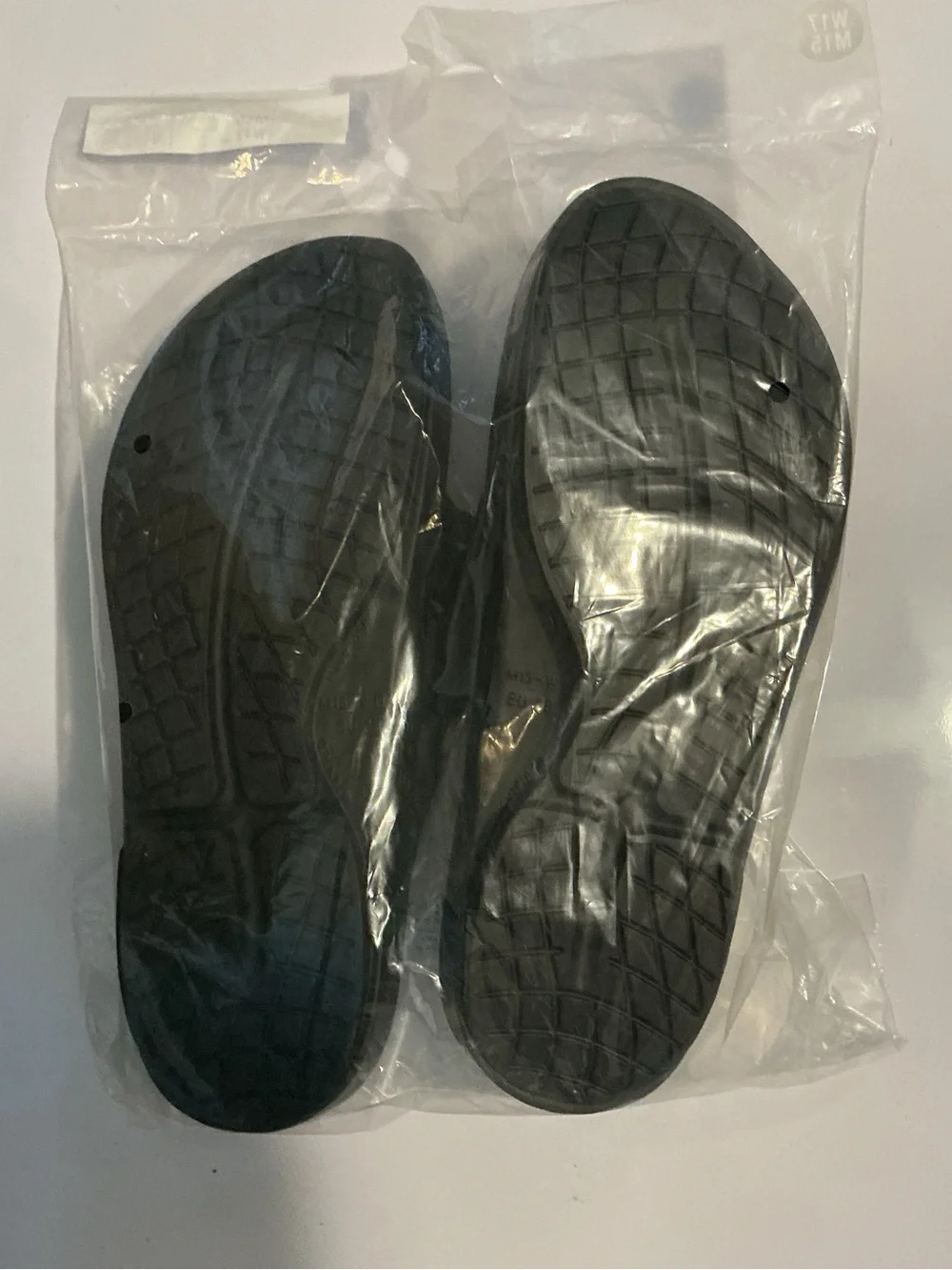 OOFOS OOriginal Black Recovery Sandals Men’s 15 Women’s 17 NWT